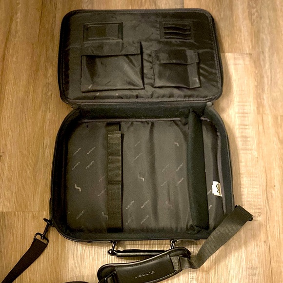 Sumdex Laptop Briefcase - Picture 2 of 9